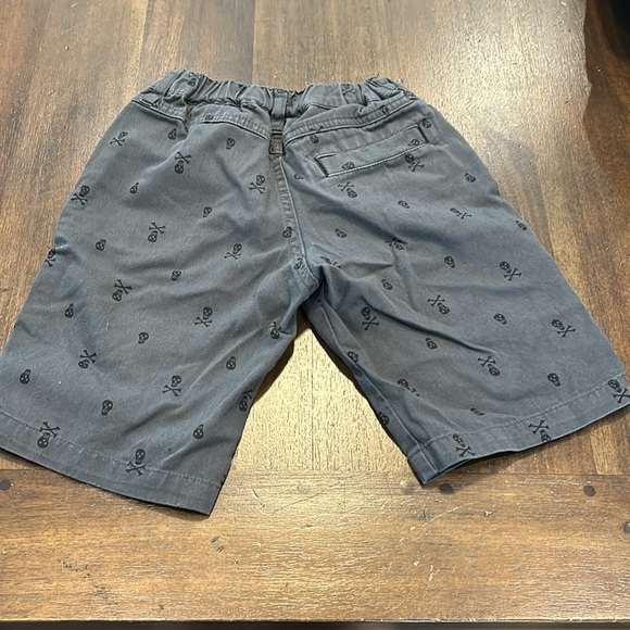 Bit’z kids skull shorts - Picture 2 of 4